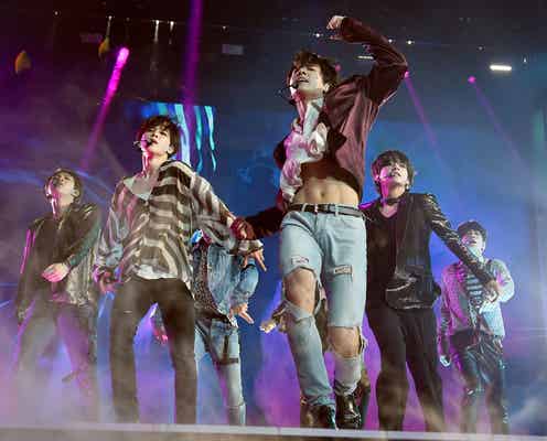 BTS(防弾少年団)JUNG KOOK、歌番組で胸元はだけるハプニング話題…RMが“釈明”