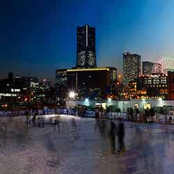 Art Rink in 横浜赤レンガ倉庫「氷上のフルーツポンチ」／画像提供：横浜赤レンガ