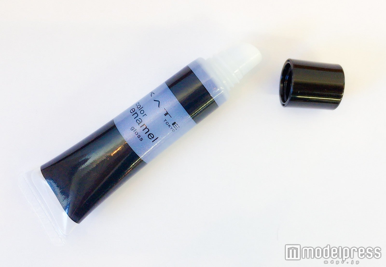 【話題のコスメ】あの“ブルーグロス”がプチプラで登場！SNSで人気のコスメをチェック（C）モデルプレス