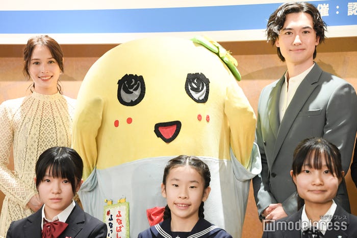 広瀬アリス、ふなっしー、マリウス葉(C)モデルプレス