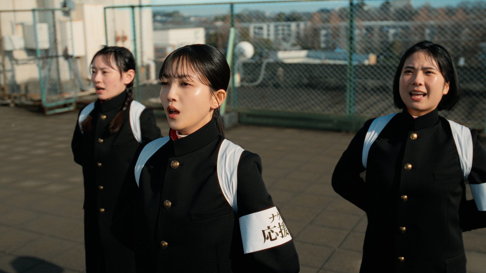 久保史緒里／テレビCMスパイシーチキンマックナゲット 「応援って意味ありますか？」篇より（提供写真）