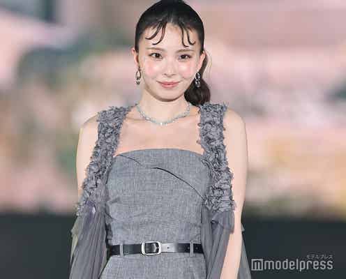 川口ゆりな、チャンモリ風オン眉カールバングで雰囲気ガラリ【GirlsAward 2025SS】