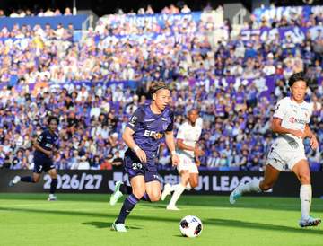 J1広島 3発快勝で公式戦7連勝！10年ぶり復帰の浅野拓磨が復帰後本拠地初出場 ガウル監督「選手たちのプレーは勝利に値するものだった」