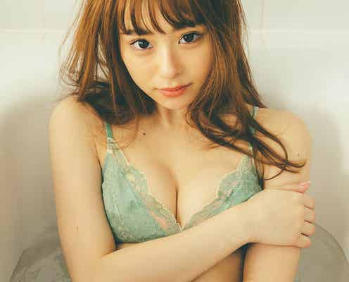 佐藤麗奈、初ランジェリーグラビアでふっくら美バスト披露