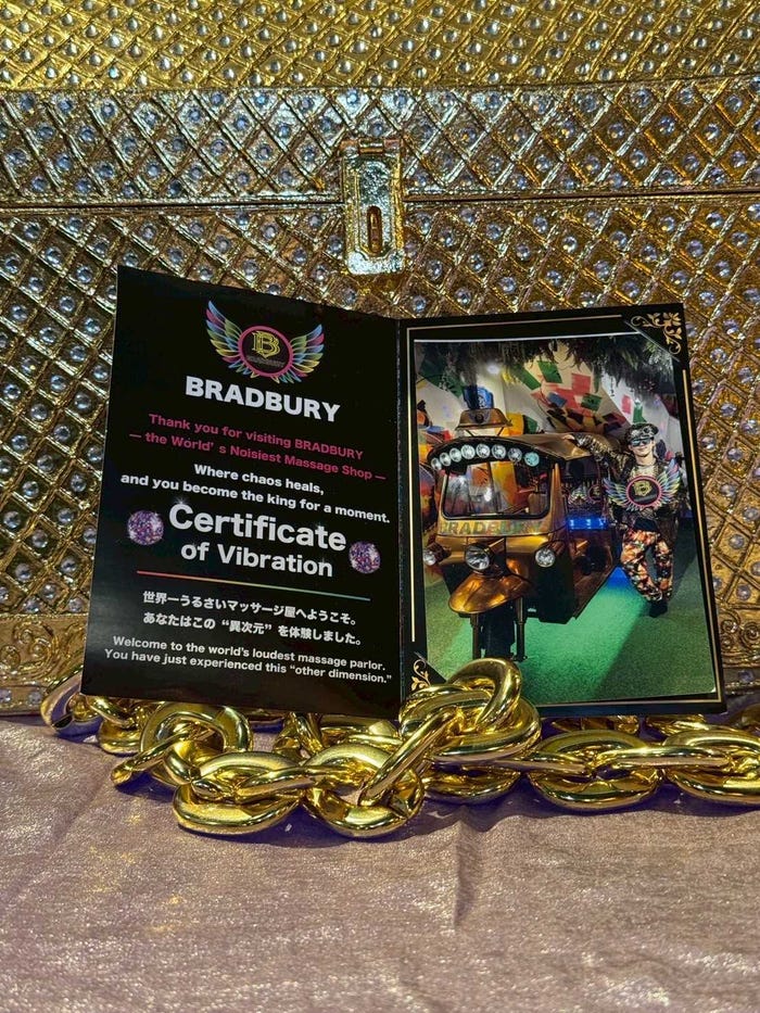 オリジナル記念写真プレゼント/BRADBURY(提供素材)