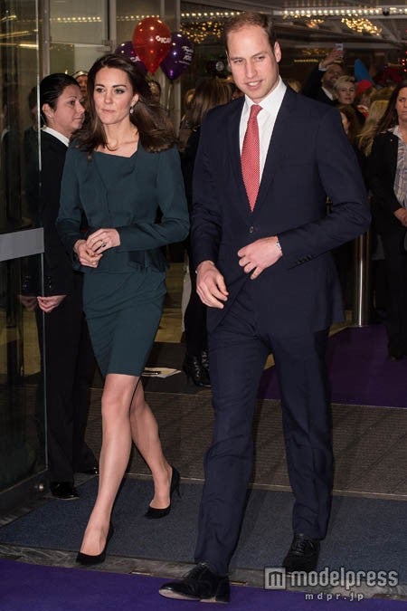 英キャサリン妃、新しいヘアスタイルで母キャロルさんとの双子化が話題に！？