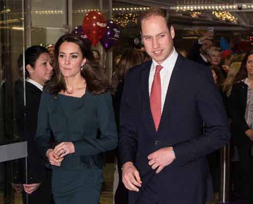 英キャサリン妃、新しいヘアスタイルで母キャロルさんとの双子化が話題に!?