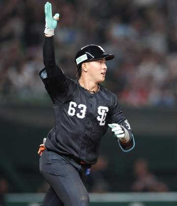 西武 サヨナラ勝ちで3連勝 同点の九回に長谷川が決めた