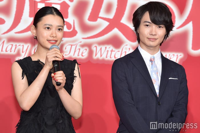 杉咲花、神木隆之介 (C)モデルプレス