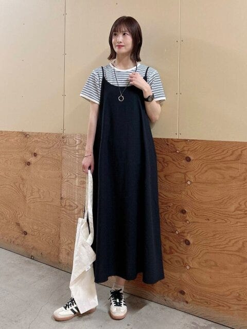 黒キャミワンピース コーデ 黒キャミワンピースコーデ5