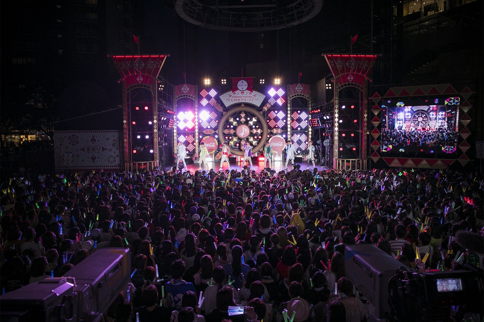 テレビ朝日・六本木ヒルズ夏祭り SUMMER STATIONでのライブ／写真提供：SDR