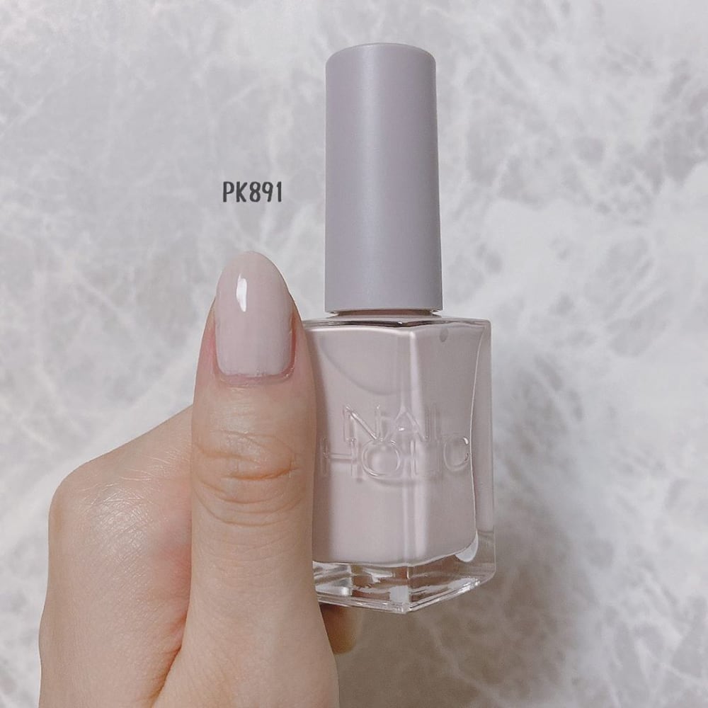 NAILHOLIC