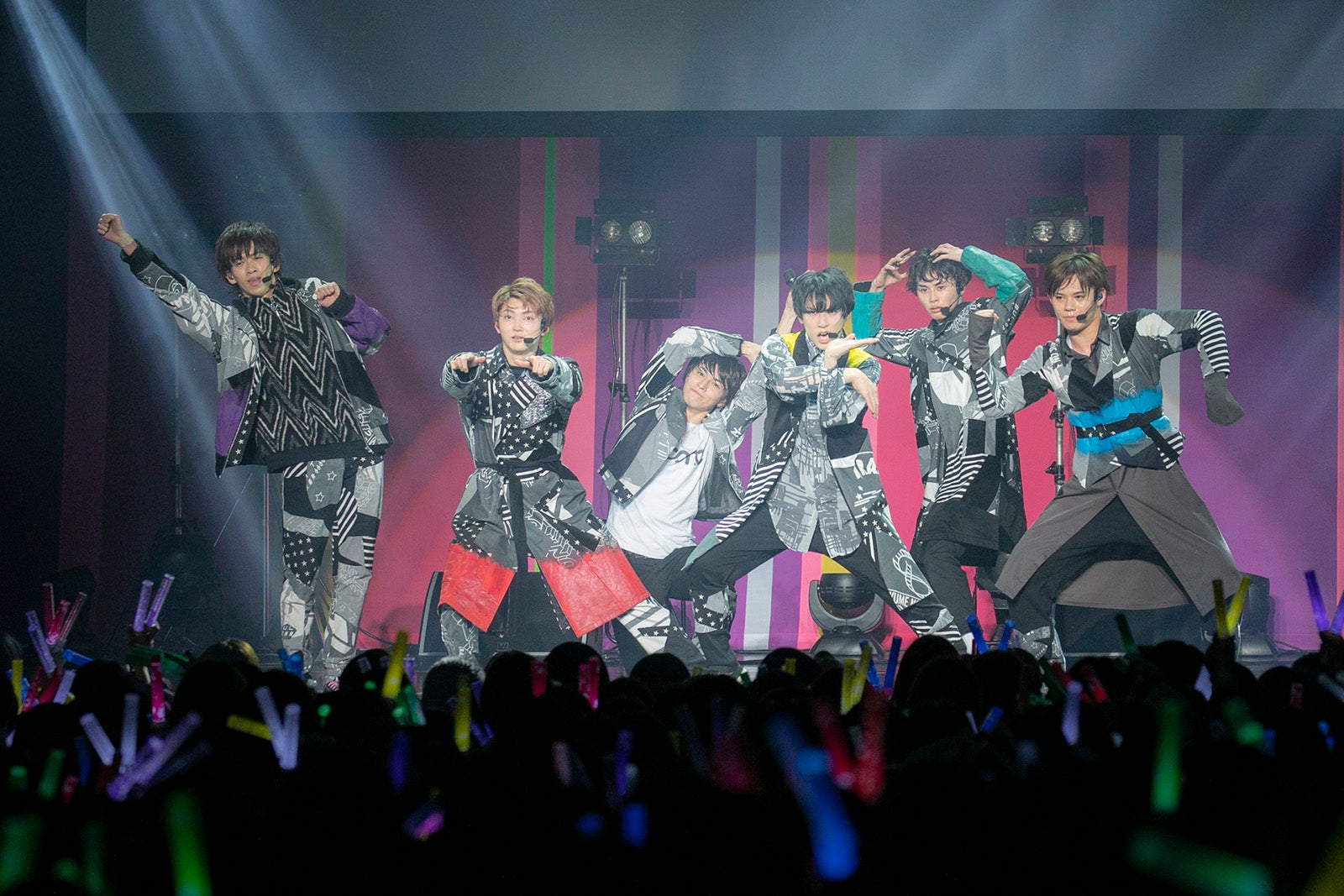 超特急 （写真提供：SDR）