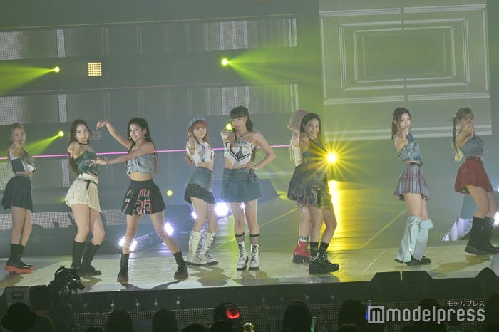 NiziU(C)モデルプレス