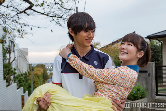 恵の妄想シーンも見どころ(C)峰なゆか/ドラマ「女くどき飯 Season2」製作委員会・MBS