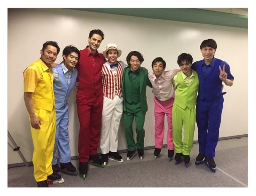 (左から)高橋大輔、小塚崇彦、アンドリュー・ポジエ、ジェフリー・バトル、無良崇人、織田信成、宇野昌磨、ジャン・トン/織田信成オフィシャルブログ(Ameba)より