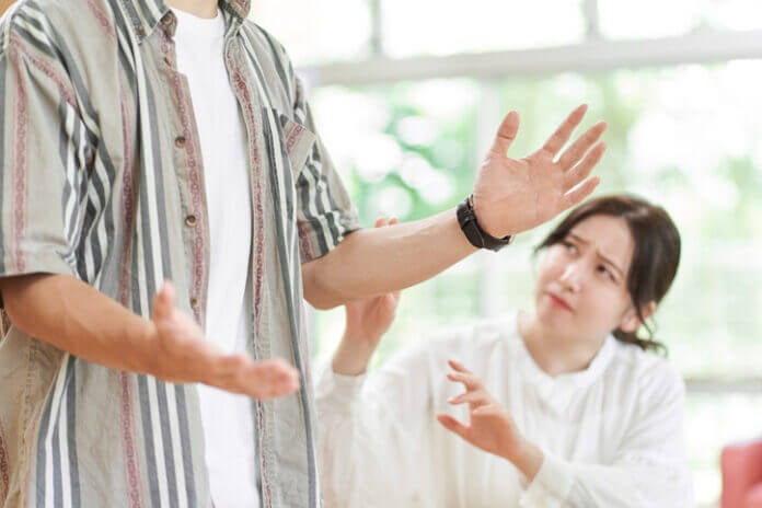 「それ、痛いです…」精神年齢が低い男性がやりがちな行動3つ