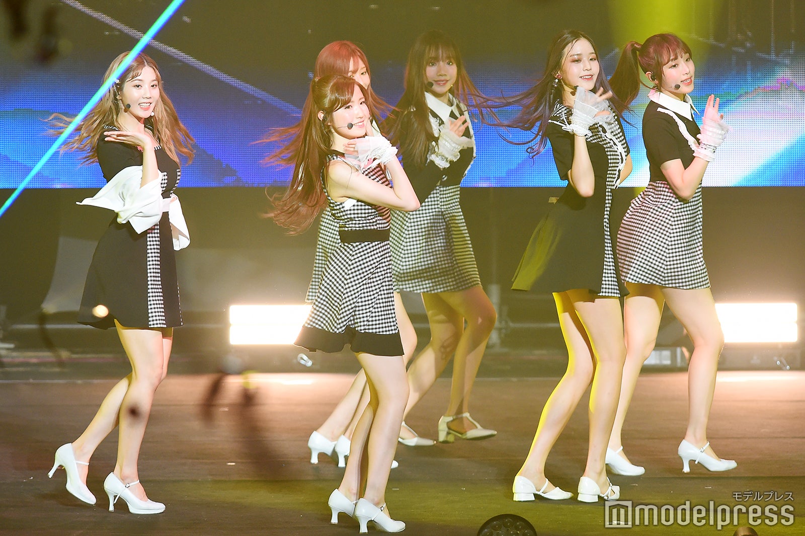 IZ*ONE （C）モデルプレス