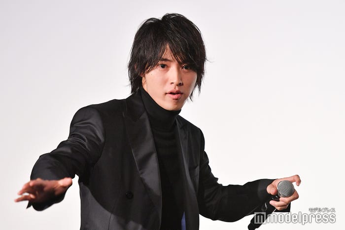 「サーフィン」は時間切れ(C)モデルプレス