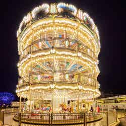 日本初の3階建てメリーゴーラウンド『スカイカルーセル』/画像提供:ハウステンボス