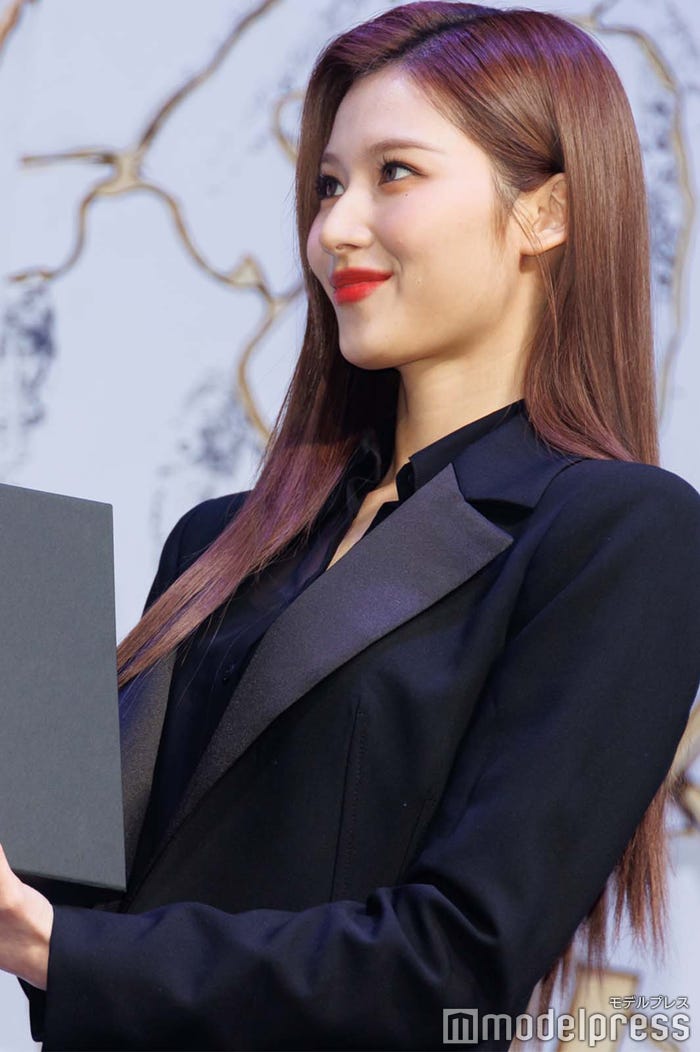 サナ(C)モデルプレス