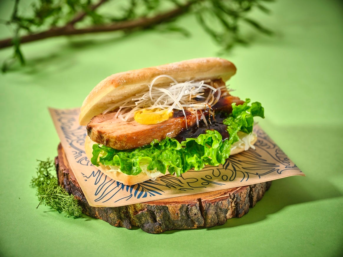 トロ～り紅豚角煮サンド～泡盛仕込み～ @FOOD CART／提供画像