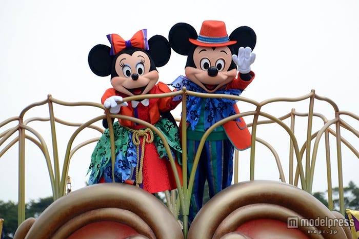 新プログラム「ウェルカム・スケルトン・フレンズ」/ミニー&ミッキー