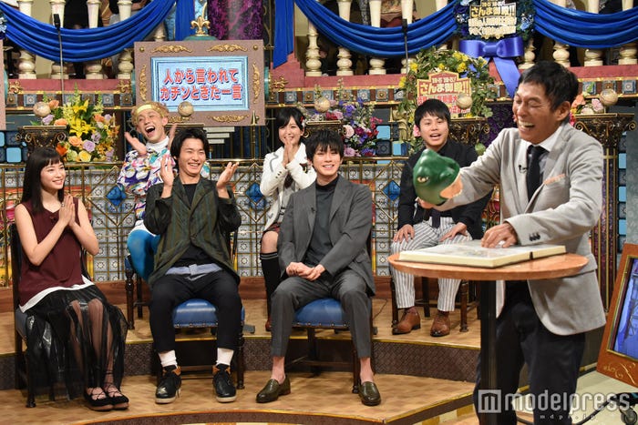 (前段左から)広瀬すず、野村周平、真剣佑/番組の様子(C)日本テレビ