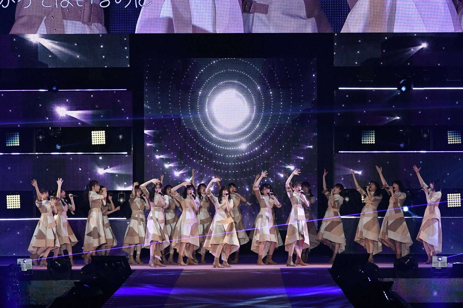 日向坂46（C）Rakuten GirlsAward 2022 SPRING／SUMMER