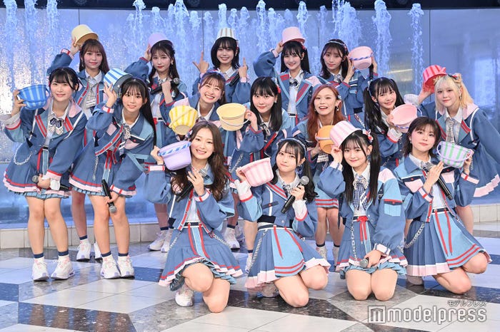 HKT48/(前列左より)最上奈那華、竹本くるみ、石橋颯、地頭江音々(中列左より)井澤美優、渋井美奈、松岡はな、田中美久、豊永阿紀、江口心々華、市村愛里(後列左より)山下エミリー、伊藤優絵瑠、梁瀬鈴雅、今村麻莉愛、栗原紗英(C)モデルプレス