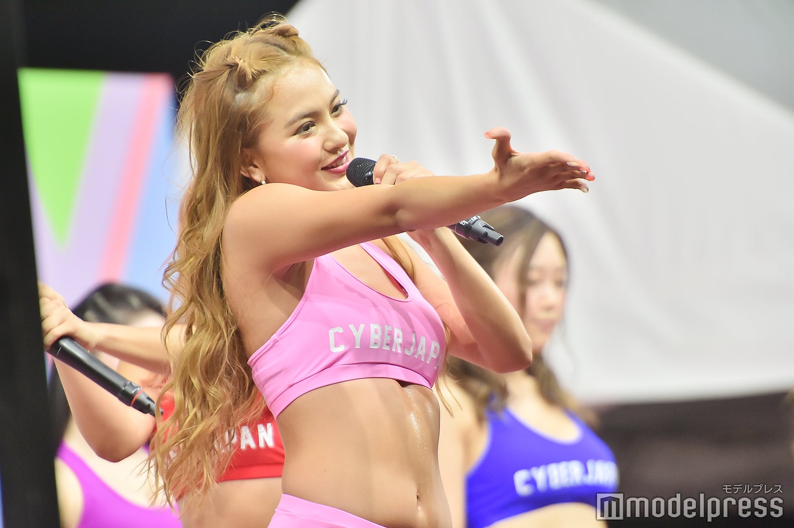 CYBERJAPAN DANCERS（C）モデルプレス