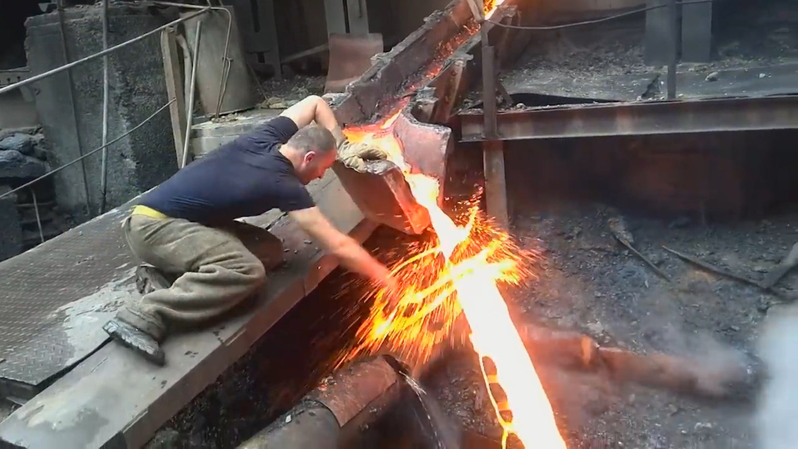 「映像フカボリ研究所　2度見で開眼」（C）日本テレビ