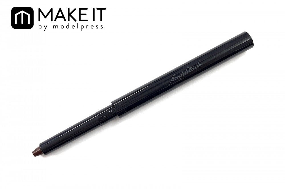 Amplitude／コンスピキュアス リップライナー／11 バーガンディー／3,800円（税抜） (C)メイクイット