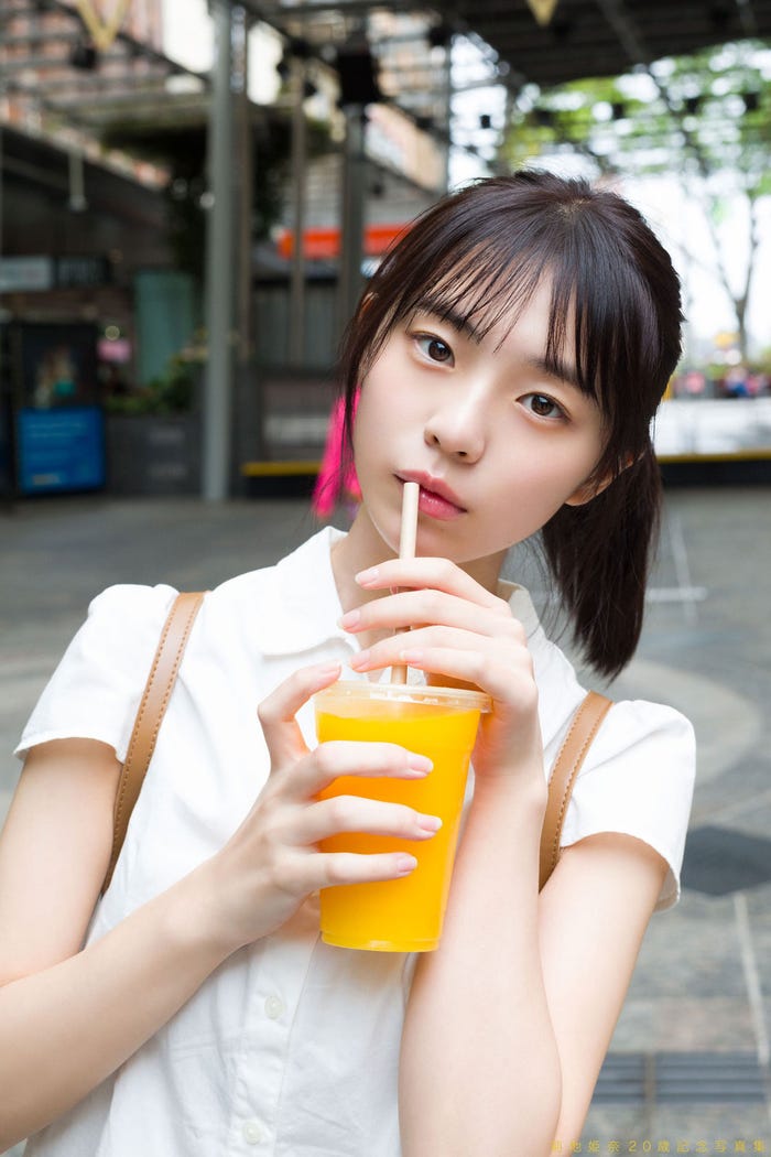 菊地姫奈「20歳記念写真集(仮)」より(C)Takeo Dec.