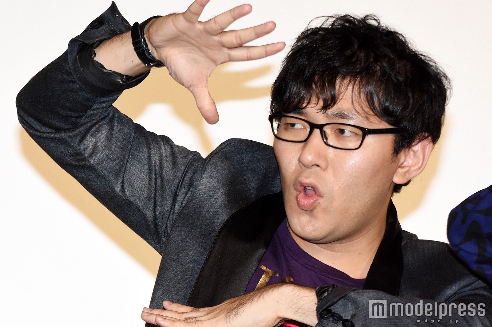 山崎賢人 小野友樹から絶賛 W仗助 で登場 ジョジョの奇妙な冒険 モデルプレス 山崎賢人 小野友樹から絶賛 W仗助 で登場 ジョジョの奇妙な冒険 モデルプレス