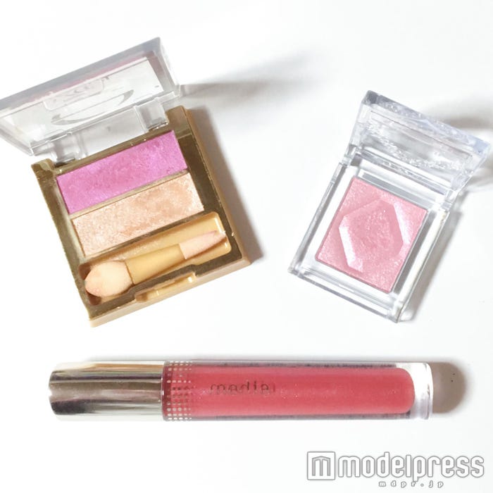 鮮やかなカラーとキラキラのラメが夏のメイクをもっと楽しく!/写真:るん(C)モデルプレス