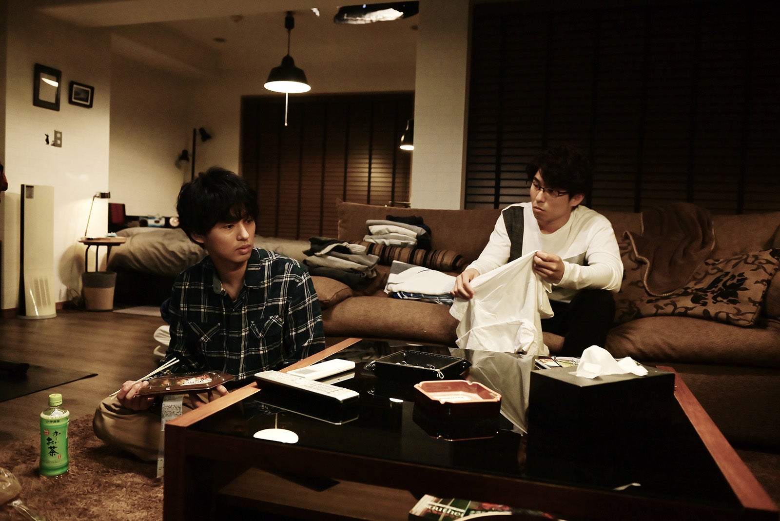 藤ヶ谷太輔、中尾明慶（C）2022映画「そして僕は途方に暮れる」製作委員会