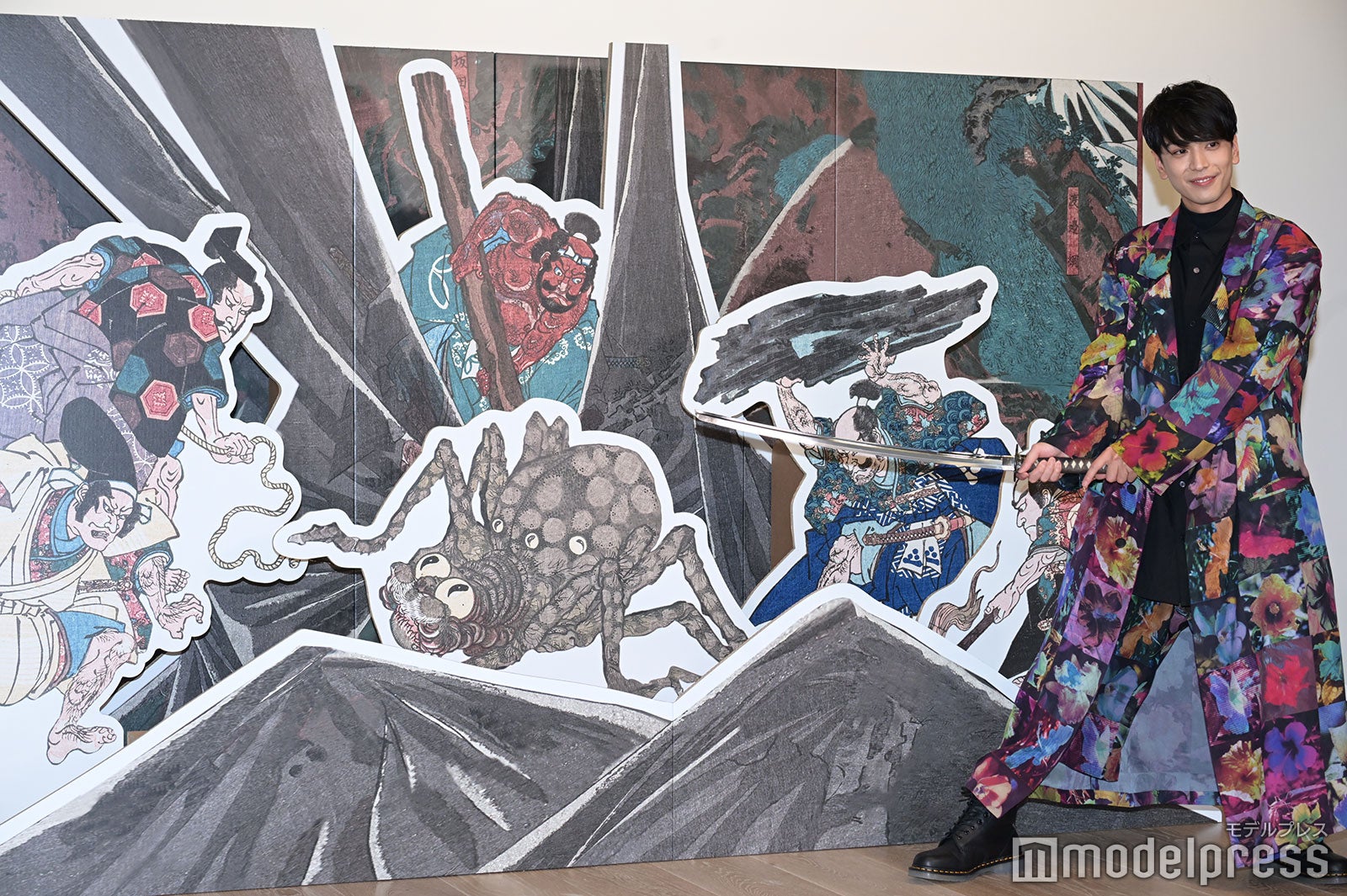 黒羽麻璃央 （C）モデルプレス