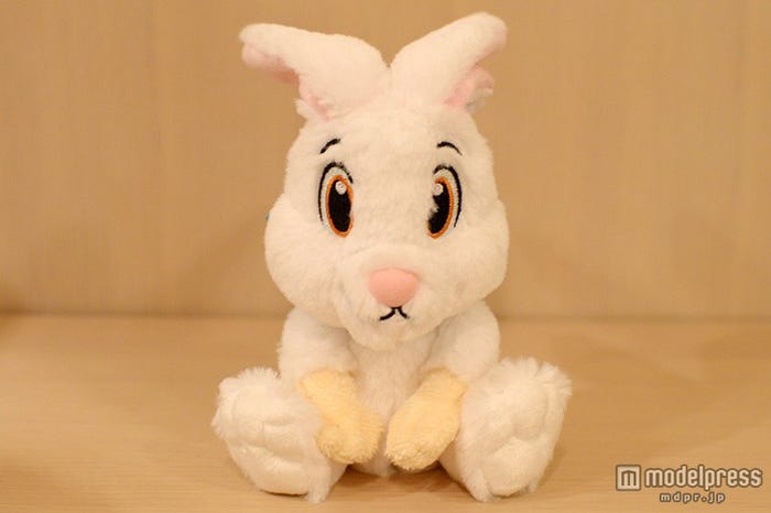 イースターバニーぬいぐるみバッジ¥1600/ディズニーランド