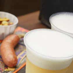 ビアカクテル(サワーホワイト)(C)Disney