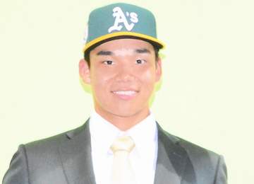 高卒→マイナー契約 19歳・森井翔太郎の鍛えた肉体に反響「下半身どっしり大きく」「めきめき成長」2年目終了を報告 今季は1Aで投打二刀流