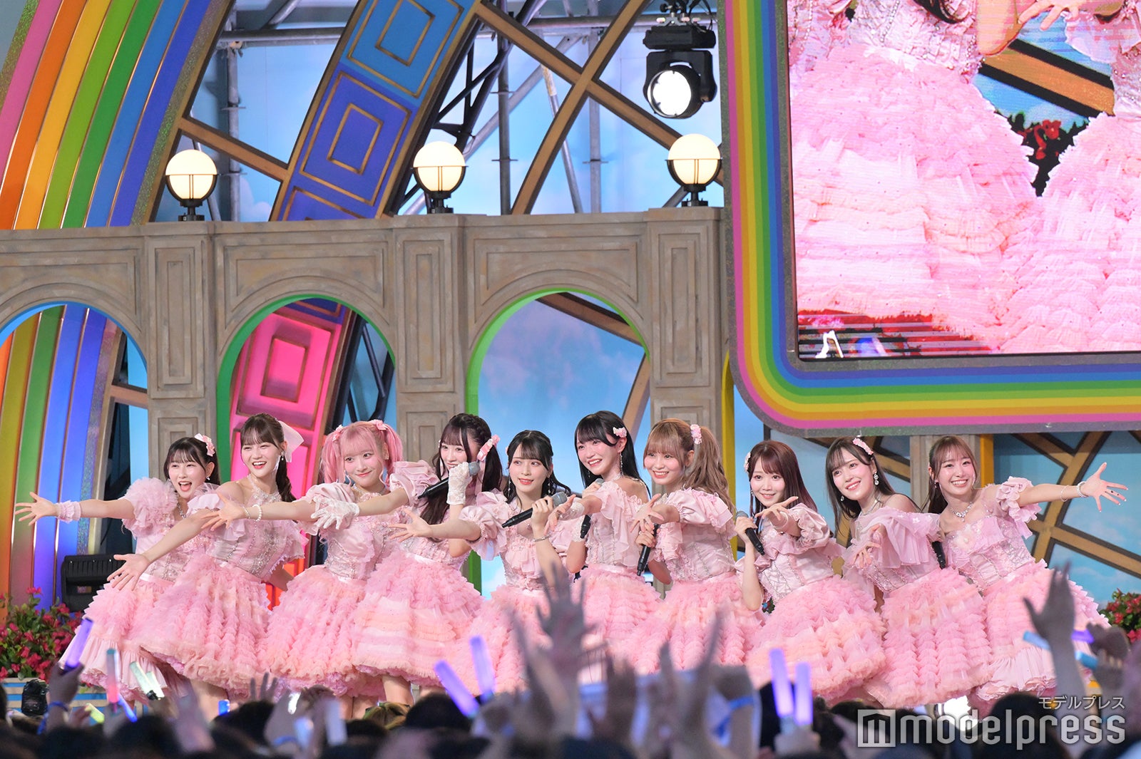 ＝LOVE（C）モデルプレス