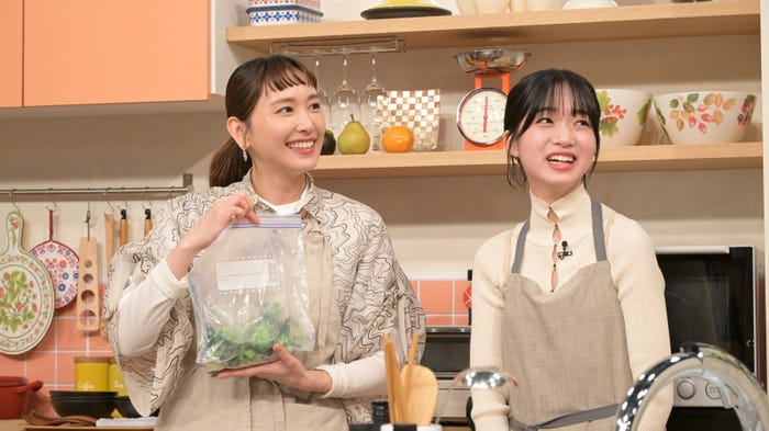 新垣結衣、早瀬憩(C)テレビ朝日