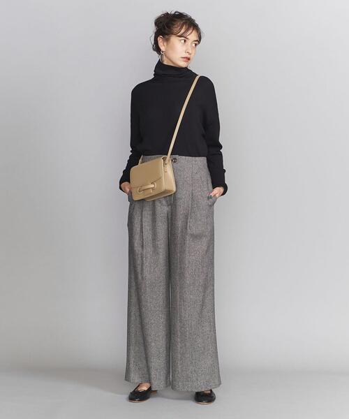 冬のノームコアなレディースコーデ おしゃれ上級者が着こなす究極のシンプルとは モデルプレス