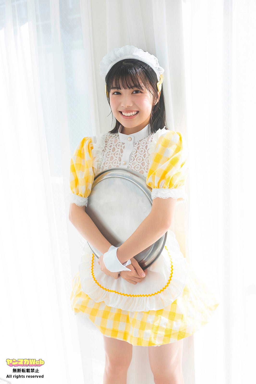 「ミスヤングマガジン2023」松田実桜、ポップな水着で美ボディ輝く キュートなメイド服姿も