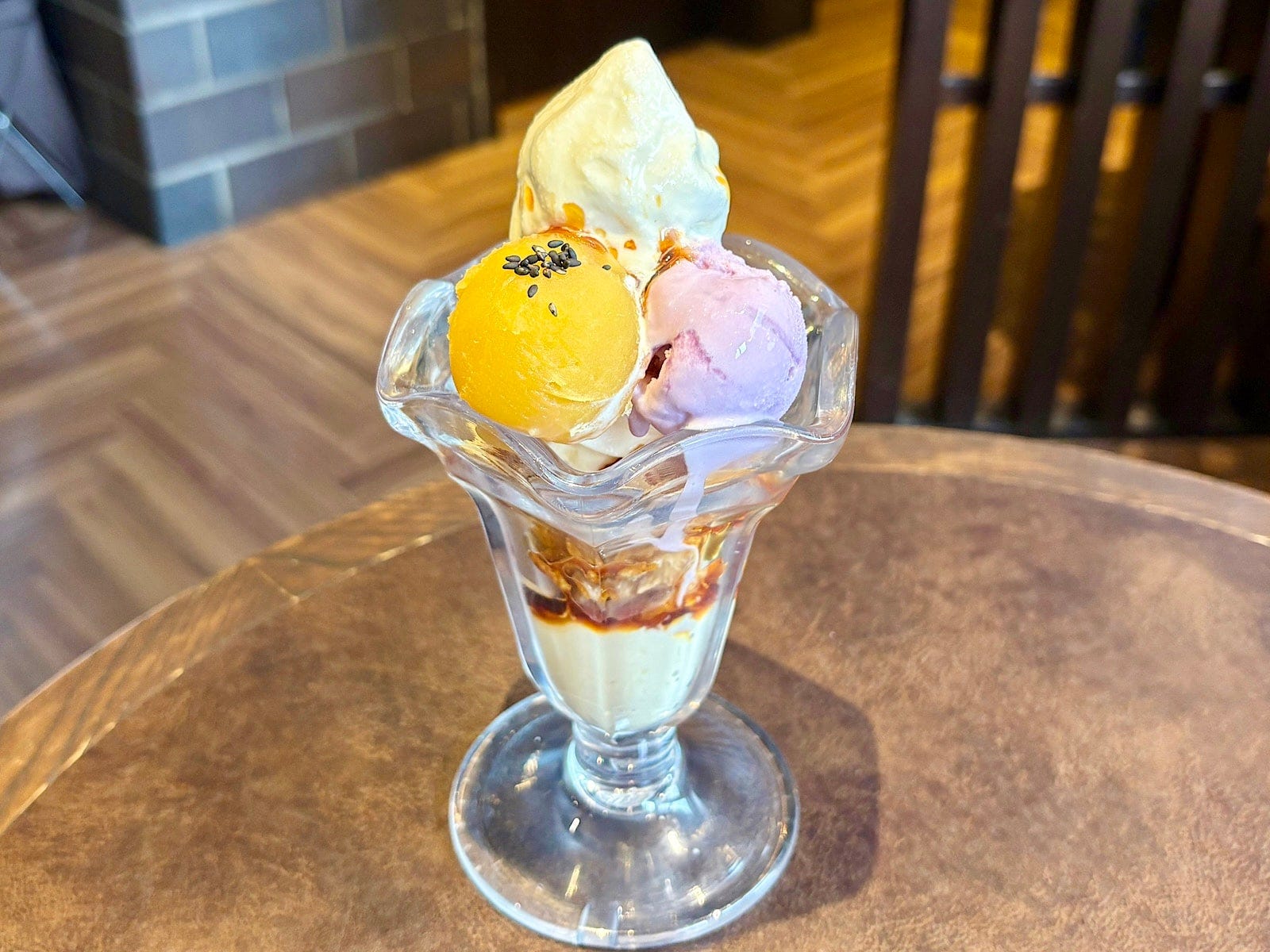 「スイートポテト＆紫芋のパフェ」720円（税込） 