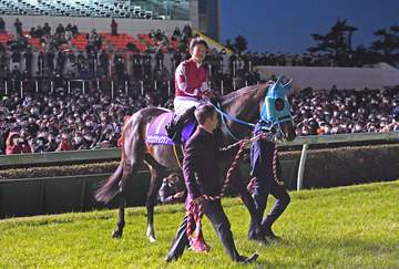 障害の絶対王者オジュウチョウサンが顕彰馬に選出される 顕彰者は国枝元調教師、蛯名正義調教師