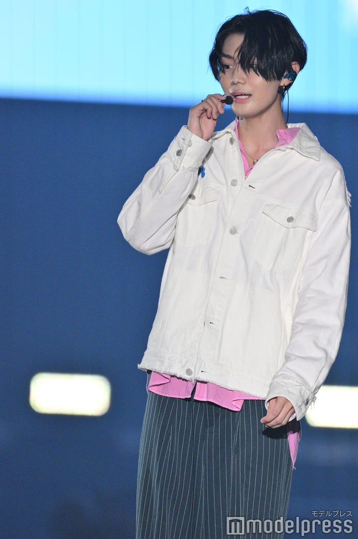 WILD BLUE/鈴陽向(C)モデルプレス