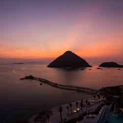 刻々と色が変化する夕景の美しさに目が離せません(提供写真)