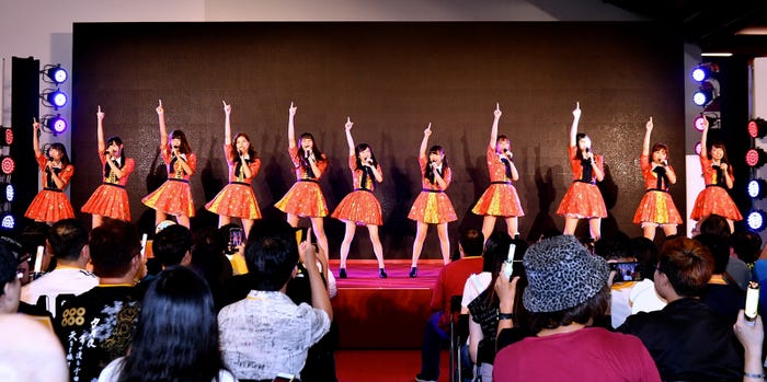 お披露目イベントの様子/AKB48 Team TP正式成員表演「好想見你」(C)AKB48 Team TP